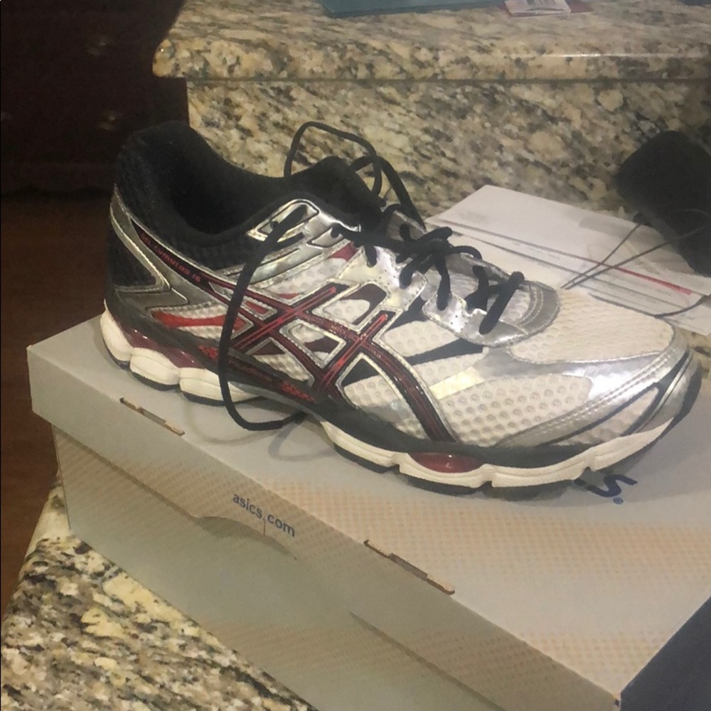 Men’s ASICS